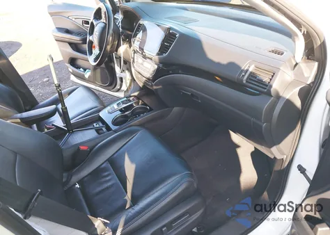 2019 Honda Pilot Touring из США, поврежденный, VIN 5FNYF6H99KB024891